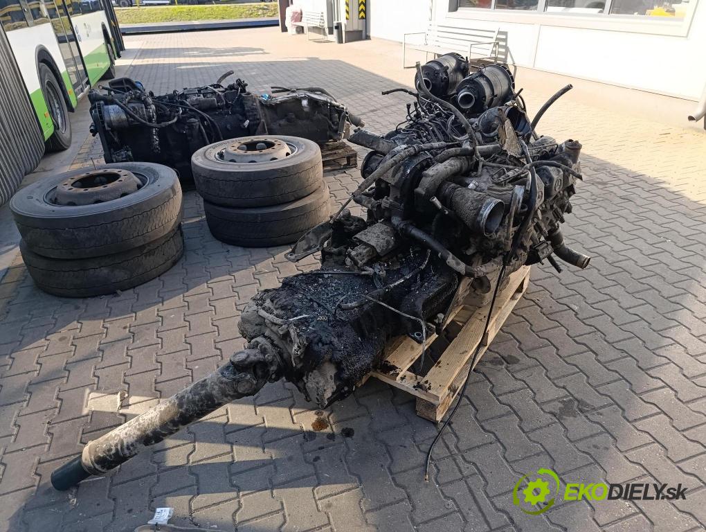 Setra S215 1995 motor Diesel OM441