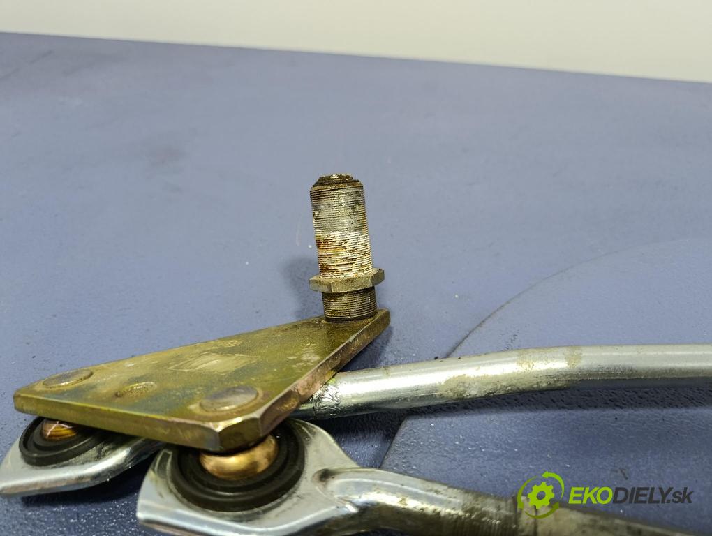 Setra S215 1995 mechanismus motorek Stěrače: před