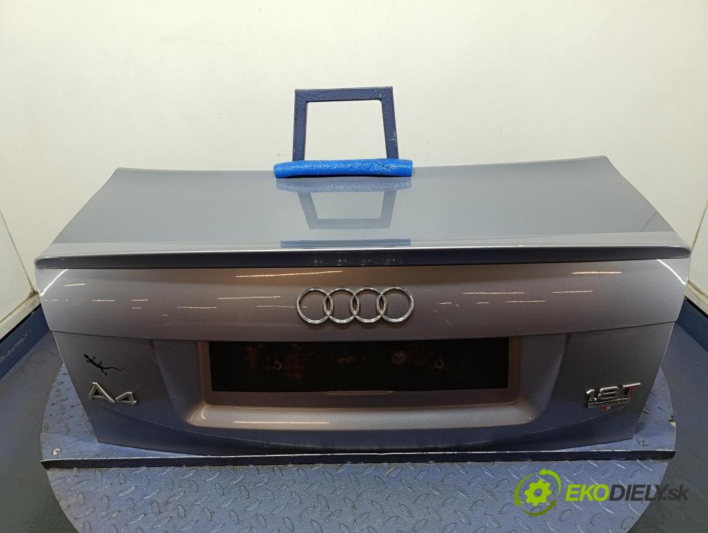Audi A4 2003 zadní dveře kufra: kufr