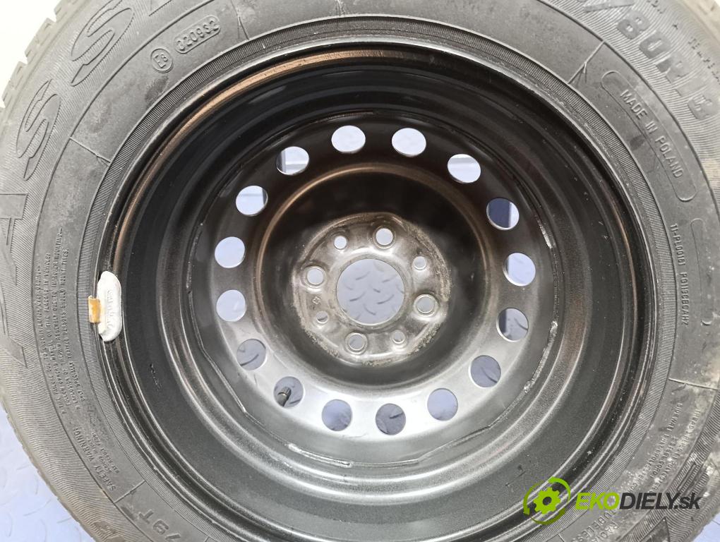 Fiat Panda 2003 kolo Přístupné 