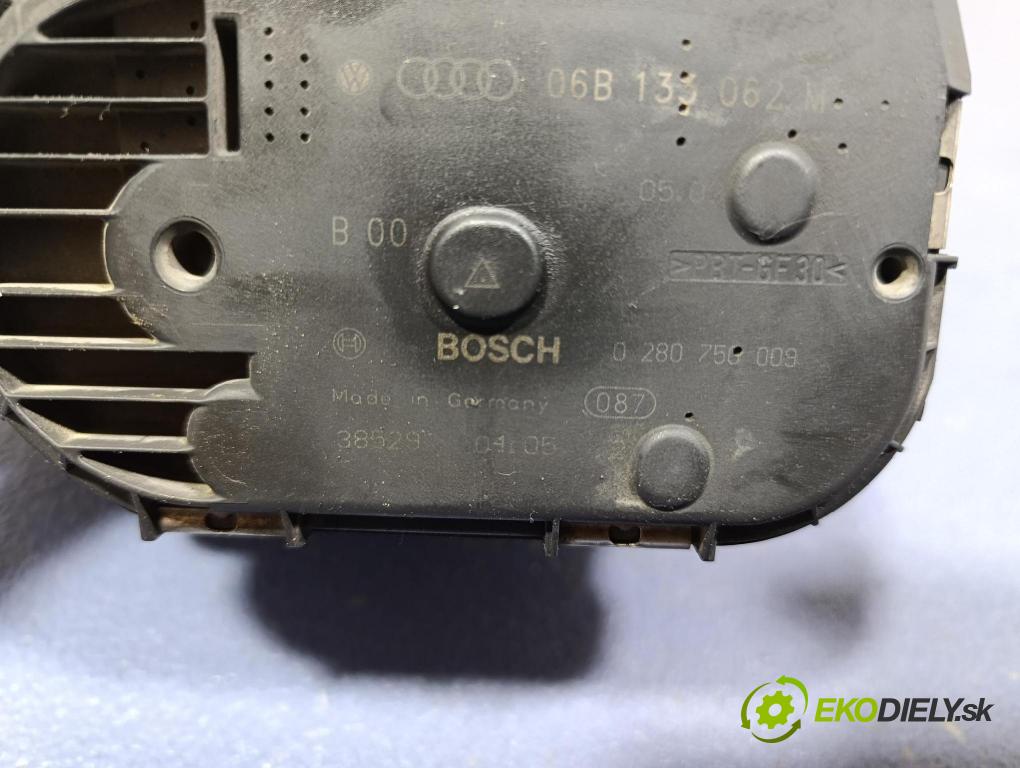 Audi A4 2003 klapka 06B133062M