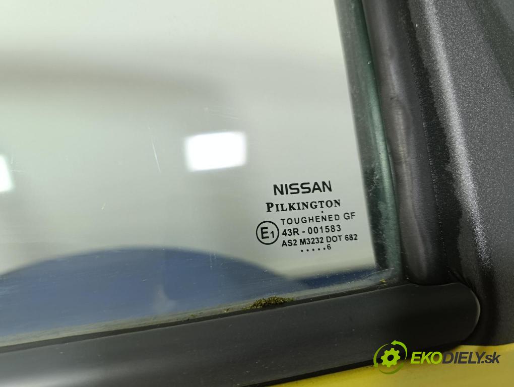 Nissan Note 2006 dvere zad Vľavo: