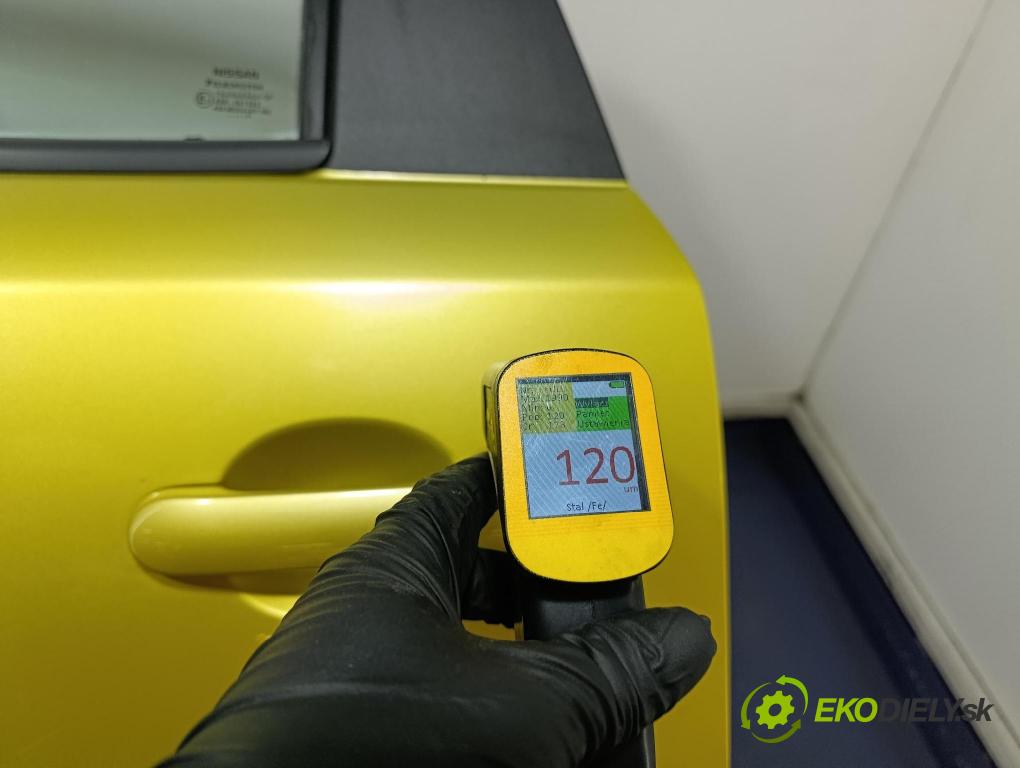 Nissan Note 2006 dvere zad Vľavo:
