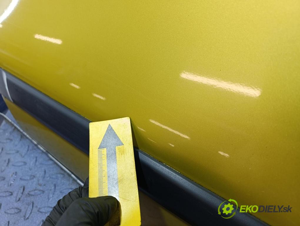 Nissan Note 2006 dvere zad Vľavo: