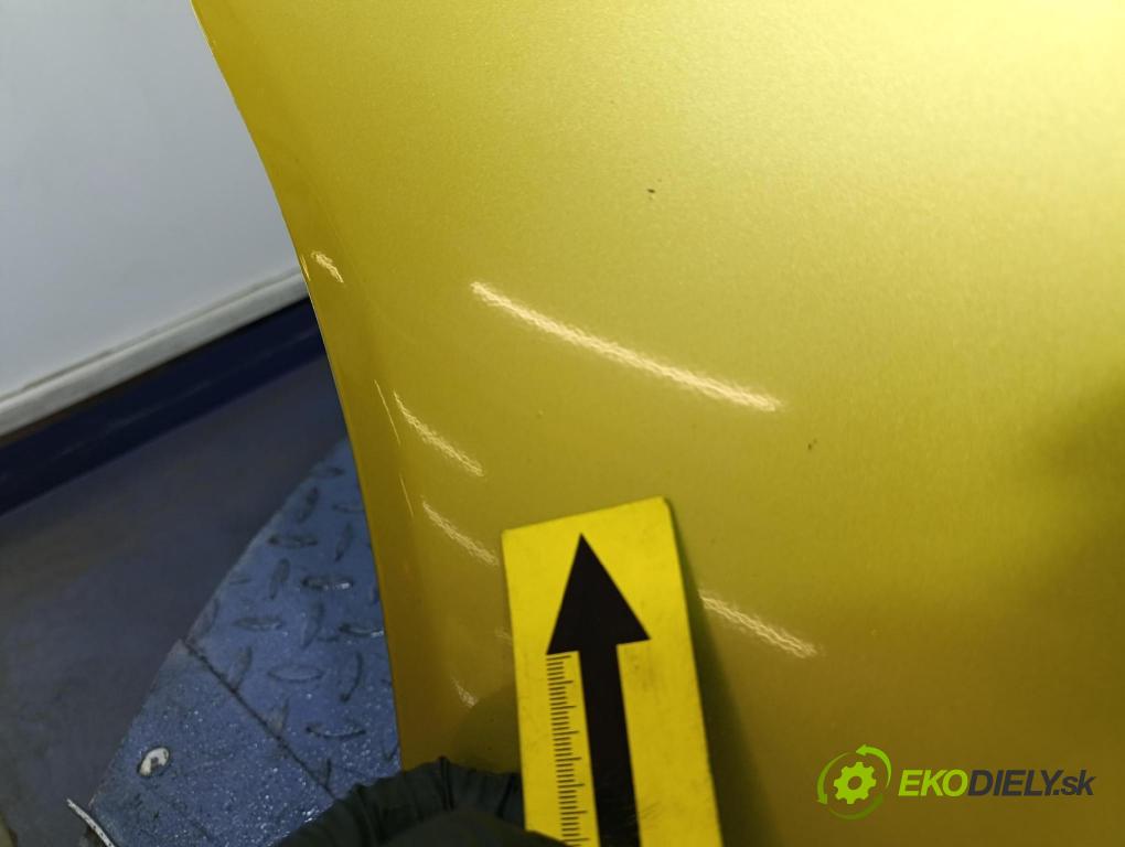 Nissan Note 2006 dvere zad pravé