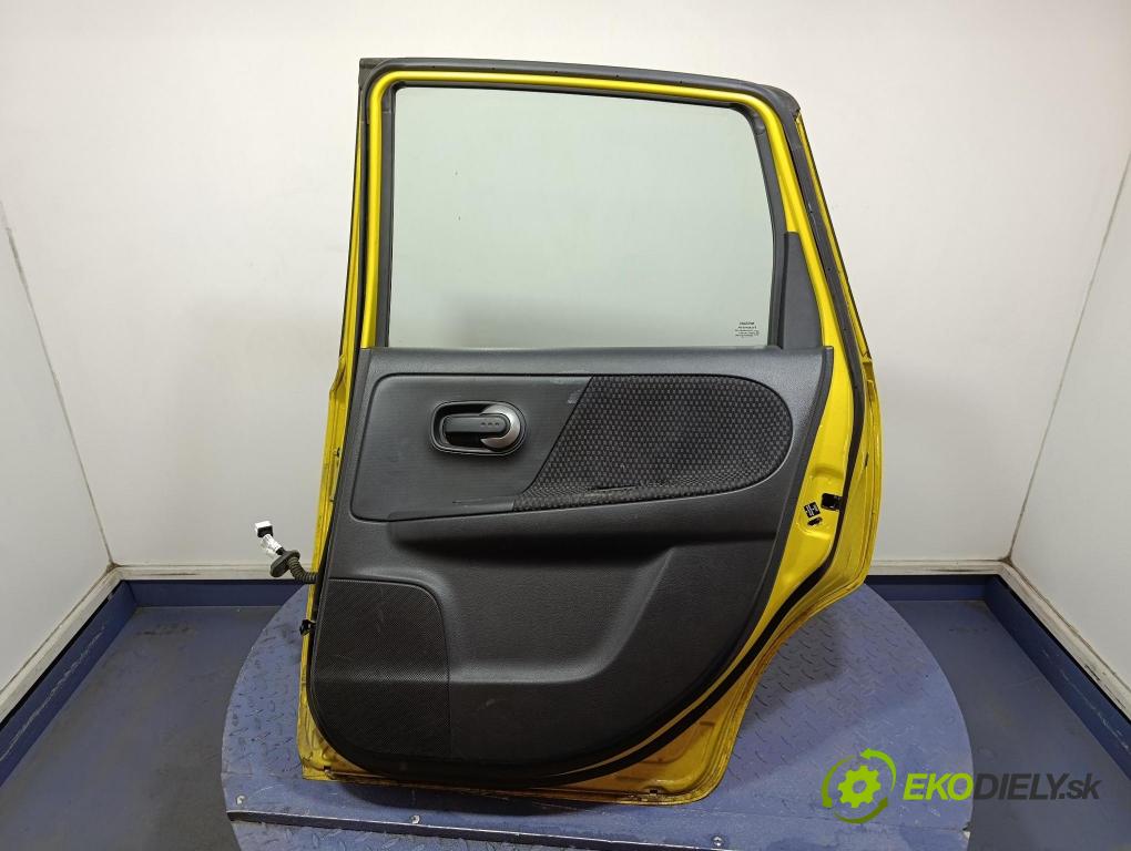 Nissan Note 2006 dvere zad pravé
