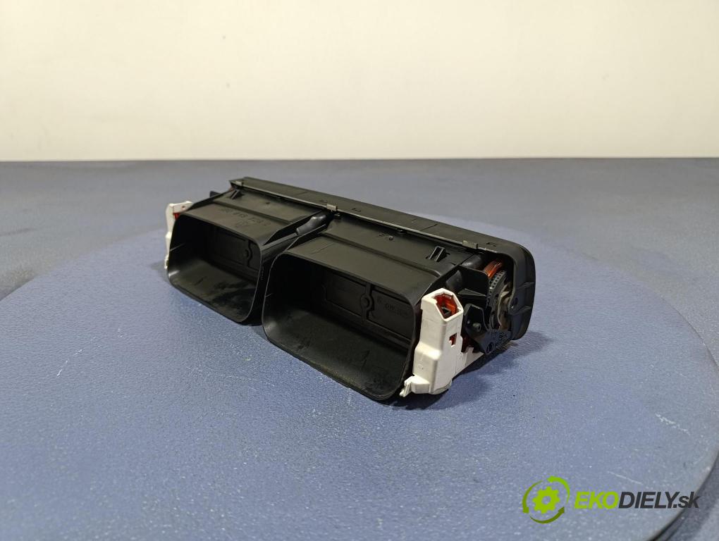 Vw Passat 2002 GRIDS: Prúd vzduchu: Vzduch: 3B0819728D