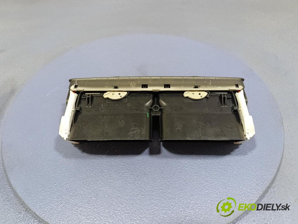 Vw Passat 2002 GRIDS: Prúd vzduchu: Vzduch: 3B0819728D