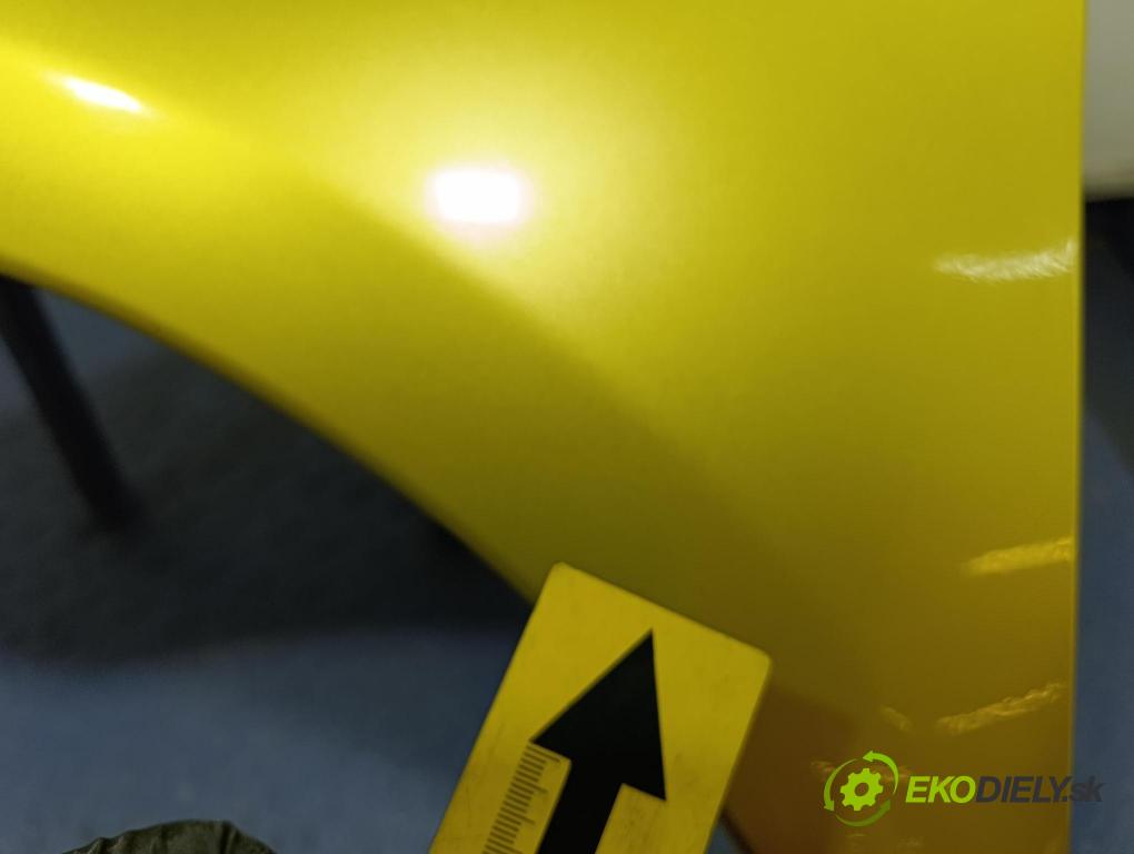 Nissan Note 2006 blatník Predné Vľavo: