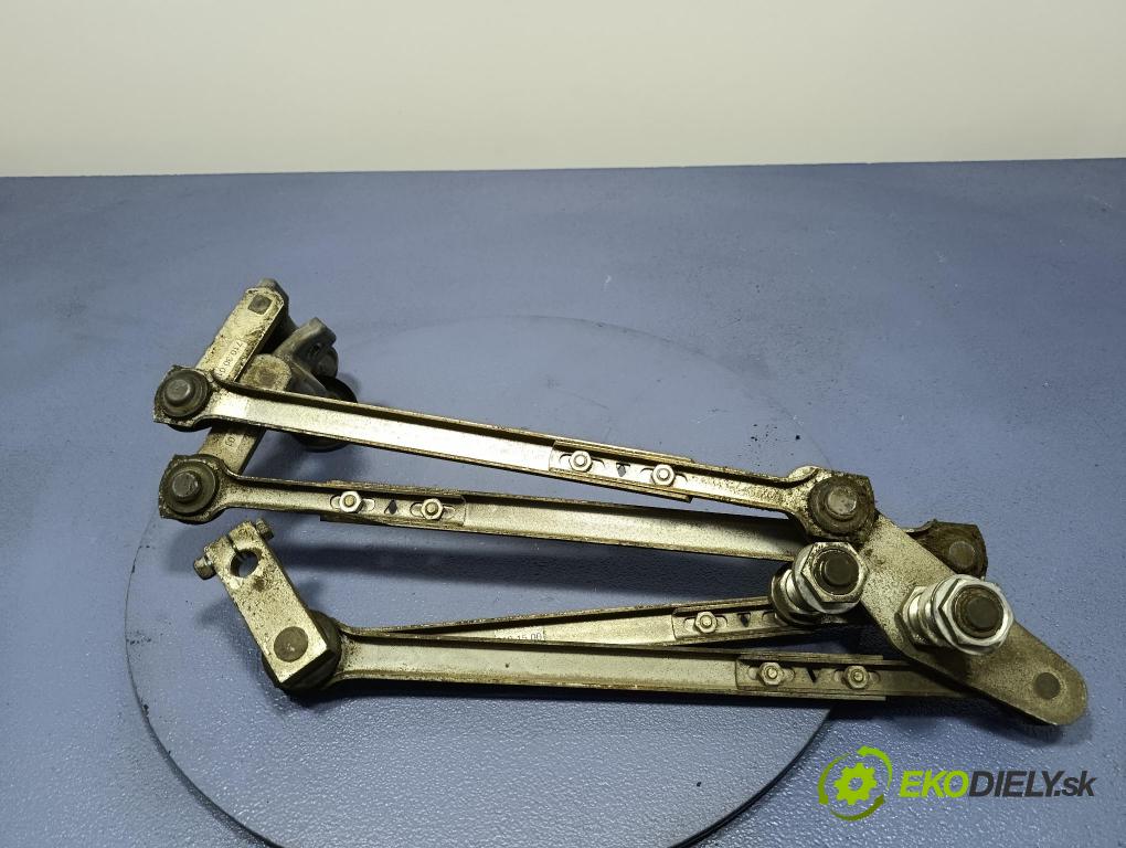 Mercedes Citaro 2010 mechanismus motorek Stěrače: před
