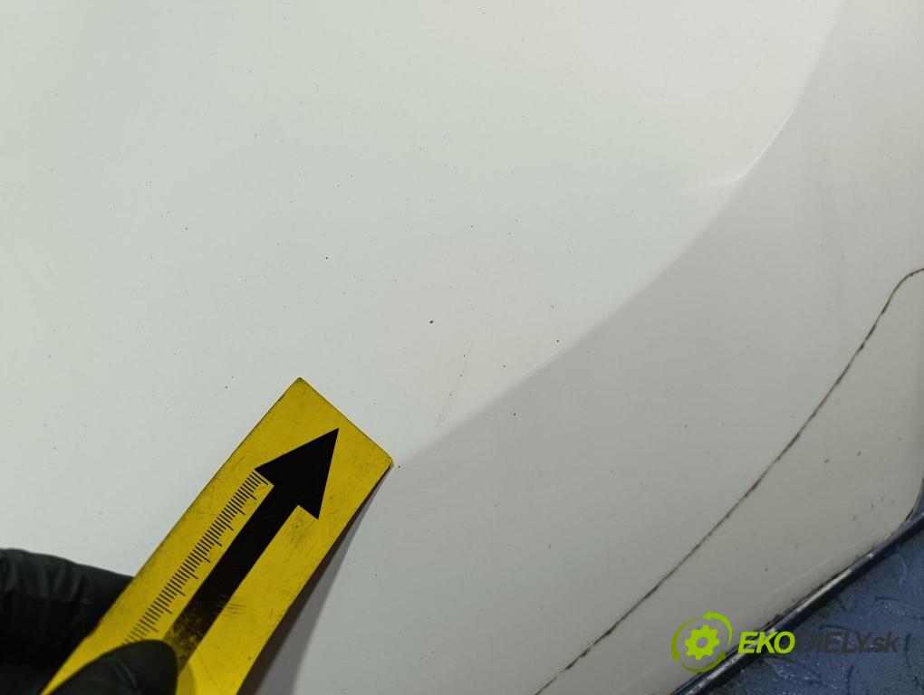 Toyota Verso 2015 dvere zad Vľavo: