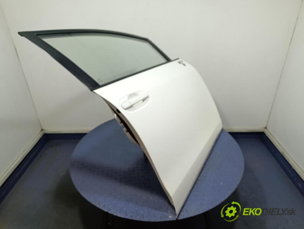 Toyota Verso 2015 dvere Predné pravé