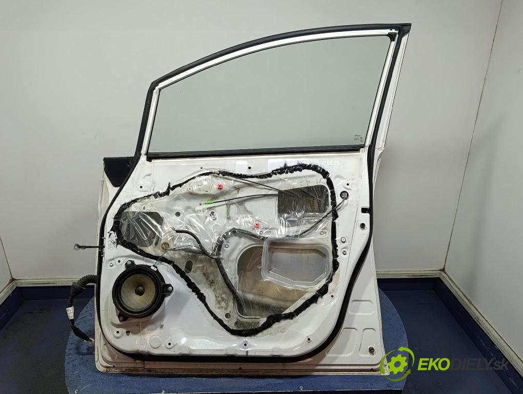Toyota Verso 2015 dvere Predné pravé 