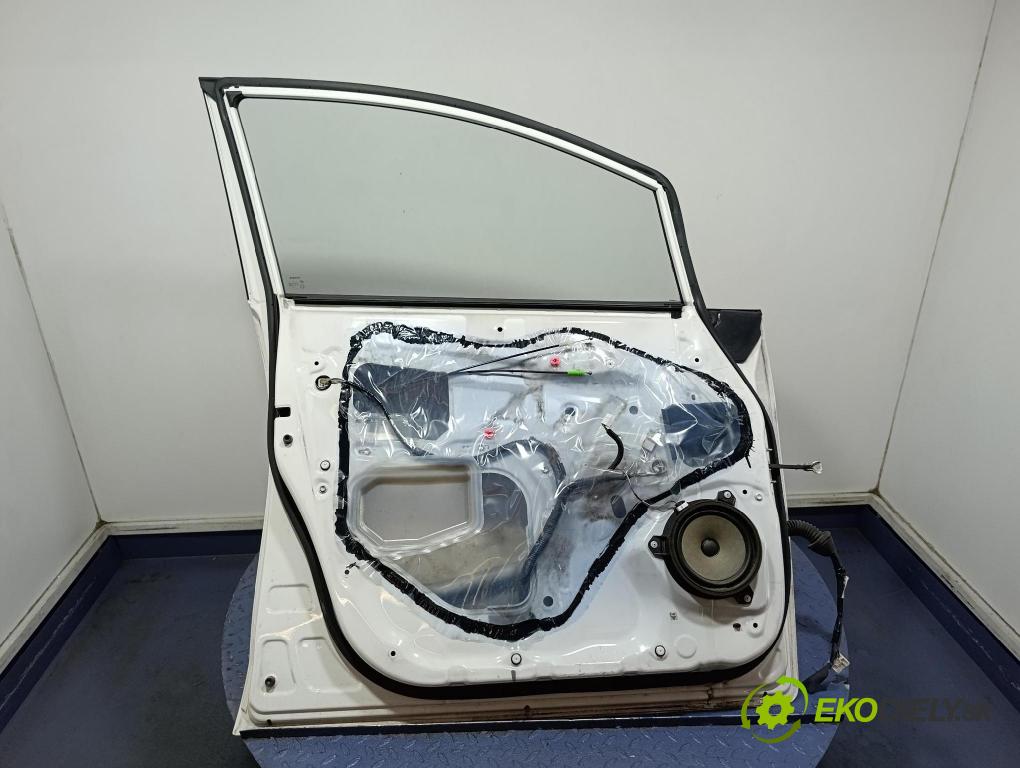 Toyota Verso 2015 dvere Predné Vľavo: 