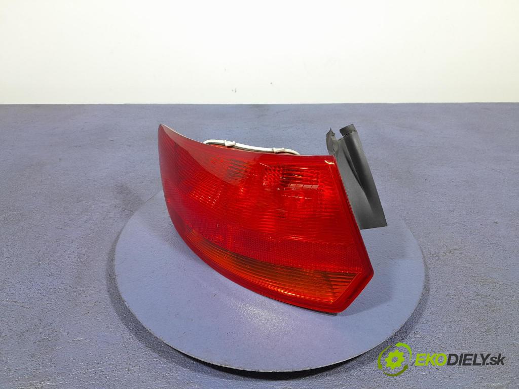 Audi A3 2005 svetlo / reflektor zad ľavá Vonkajsia: 8P4945095C