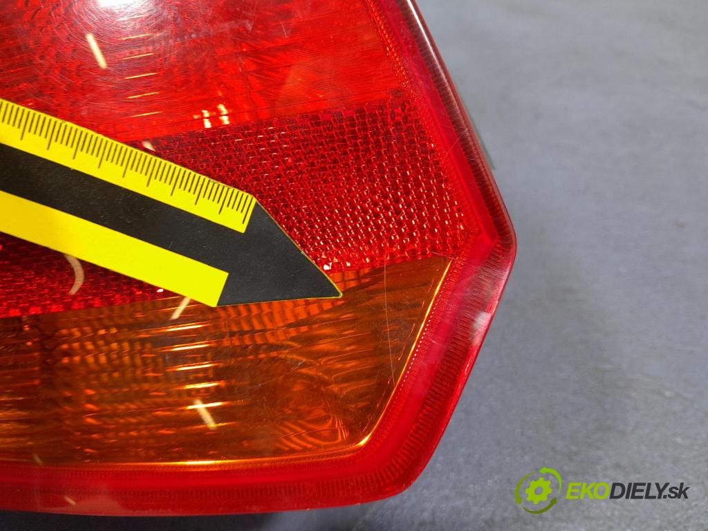 Audi A3 2005 svetlo / reflektor zad ľavá Vonkajsia: 8P4945095C
