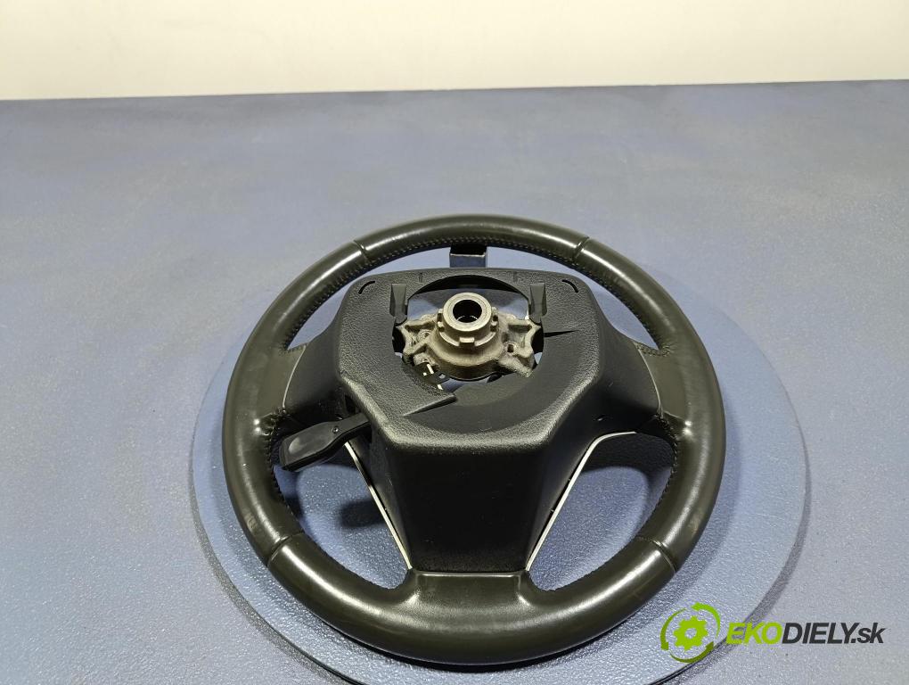 Toyota Verso 2015 volant 45100-0F471