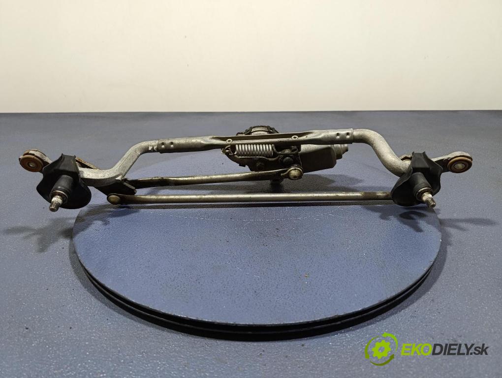 Toyota Verso 2015 mechanizmus motor: Stierače: Predné 85110-0F030