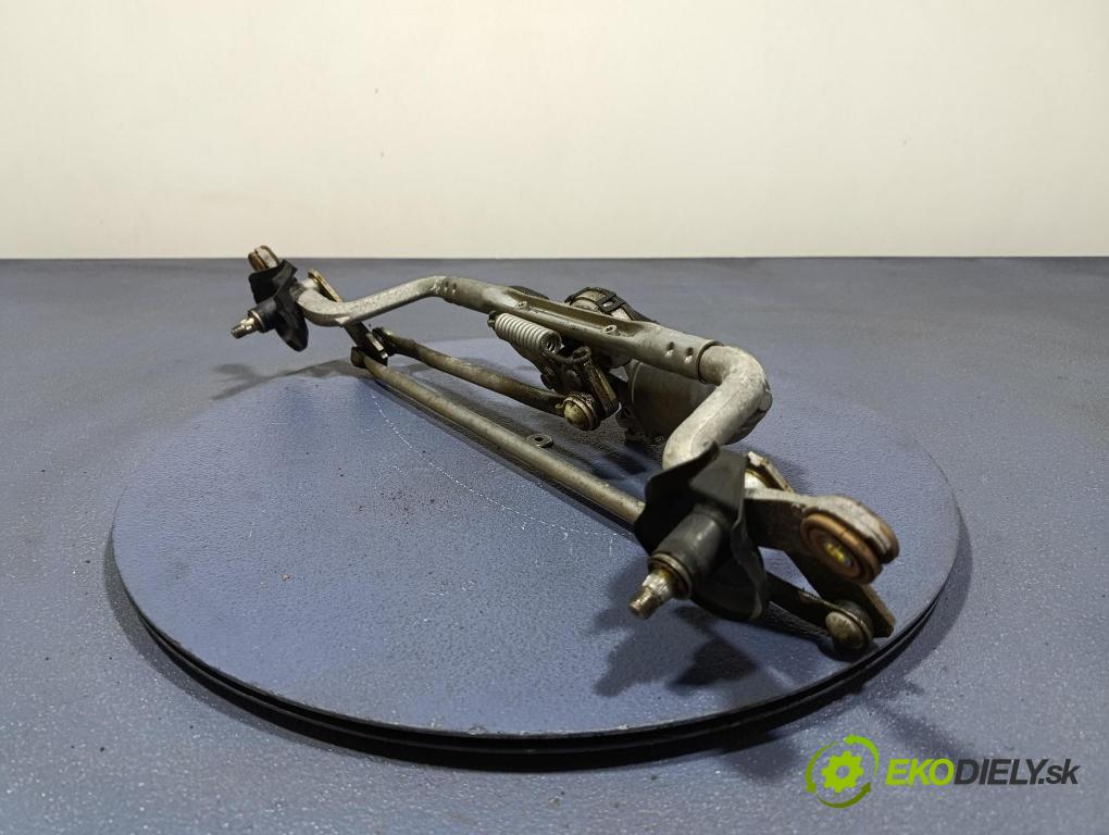 Toyota Verso 2015 mechanizmus motor: Stierače: Predné 85110-0F030