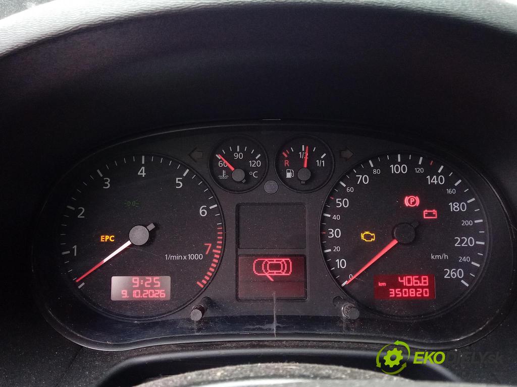 Audi A3 2003 Přístrojová deska 8L0920900L