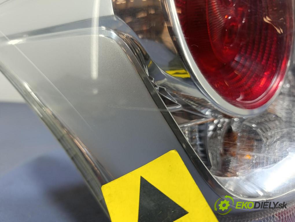 Toyota Verso 2015 svetlo / reflektor zad ľavá Vonkajsia: 81560-0F130