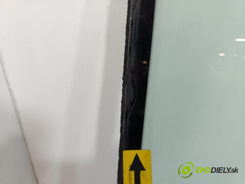 Mercedes Citaro 2010 sklo Čelní přední: