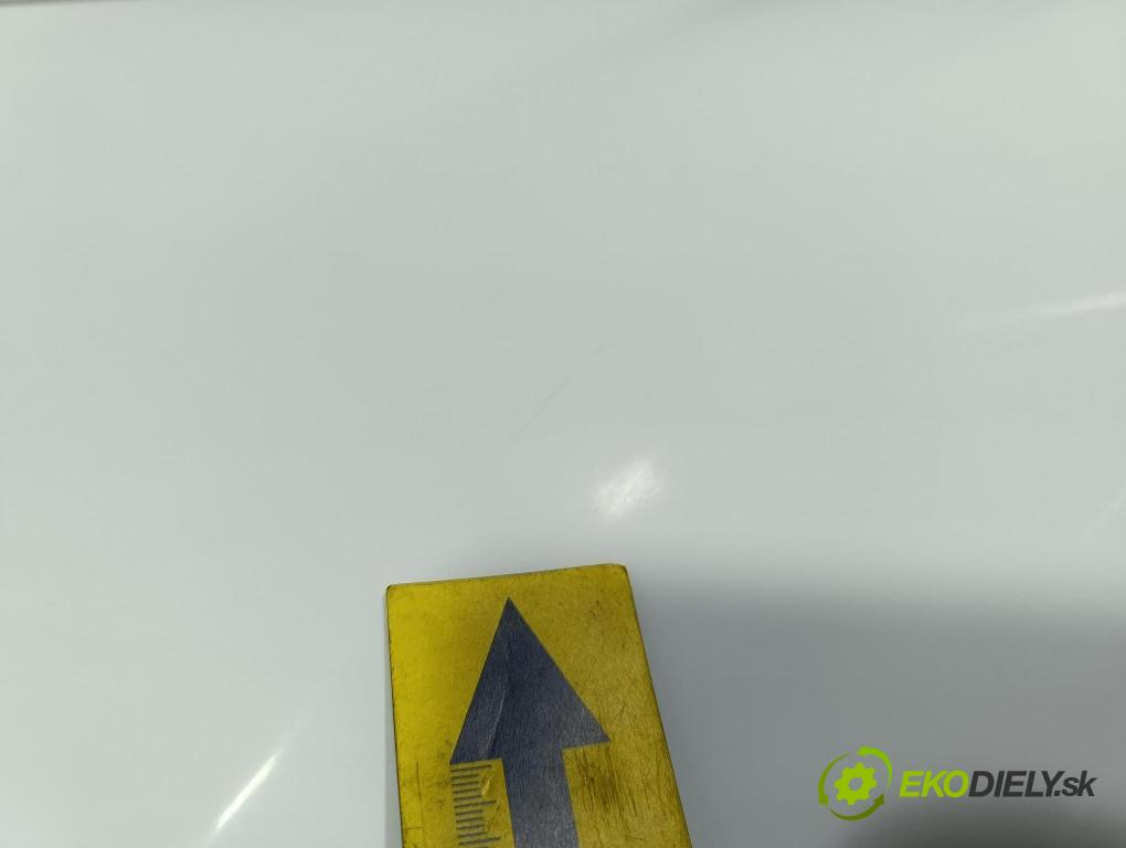 Toyota Verso 2015 blatnik před v pravo: