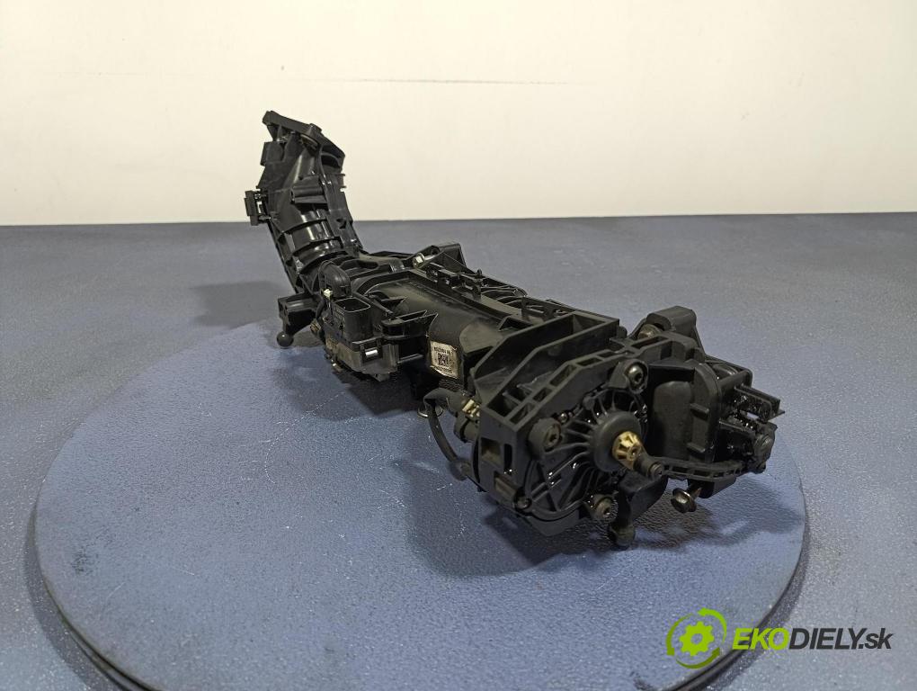 Toyota Verso 2015 potrubí Sání: 8573104