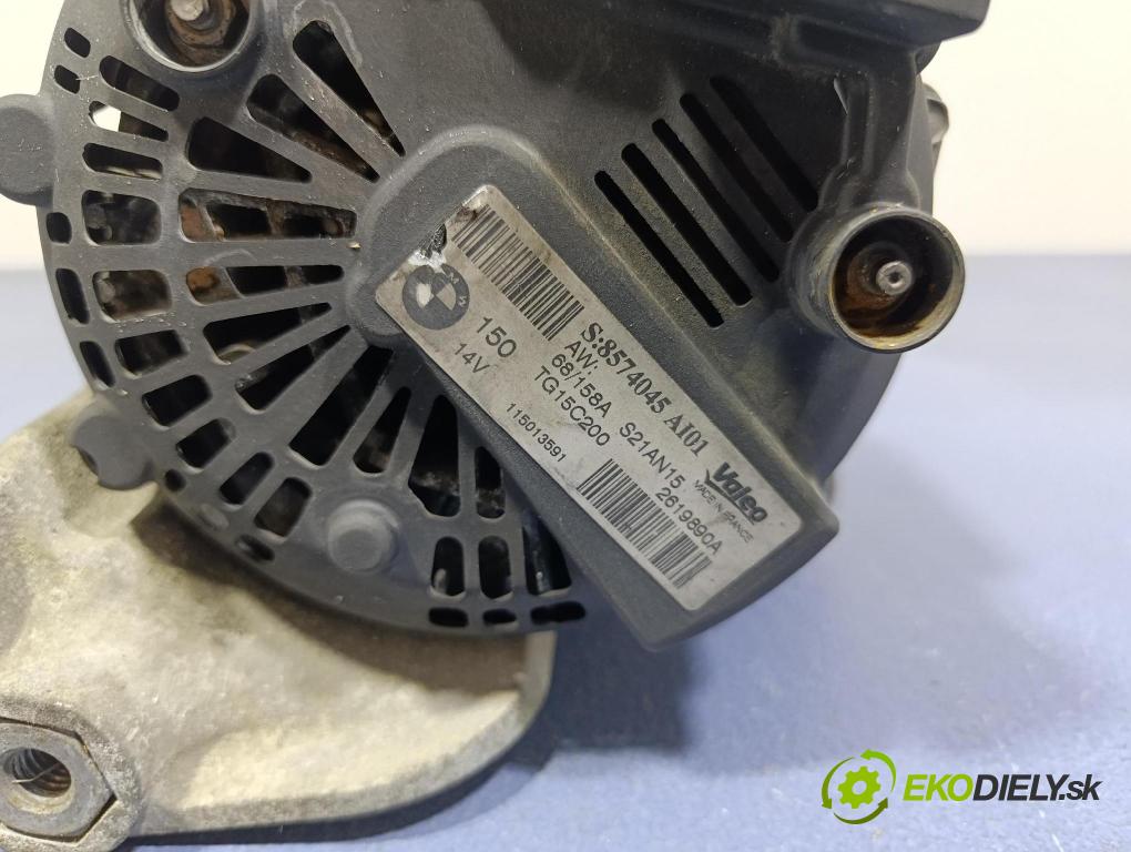 Toyota Verso 2015 Alternator 8574045