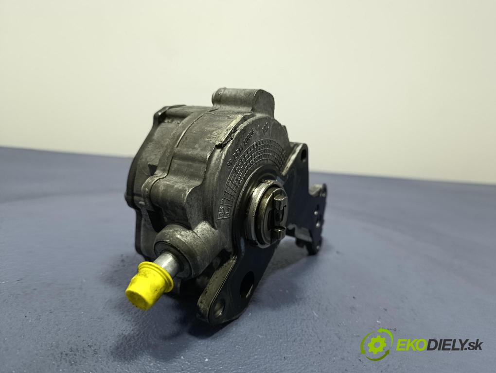 Vw Passat 2005 čerpadlo vakuová