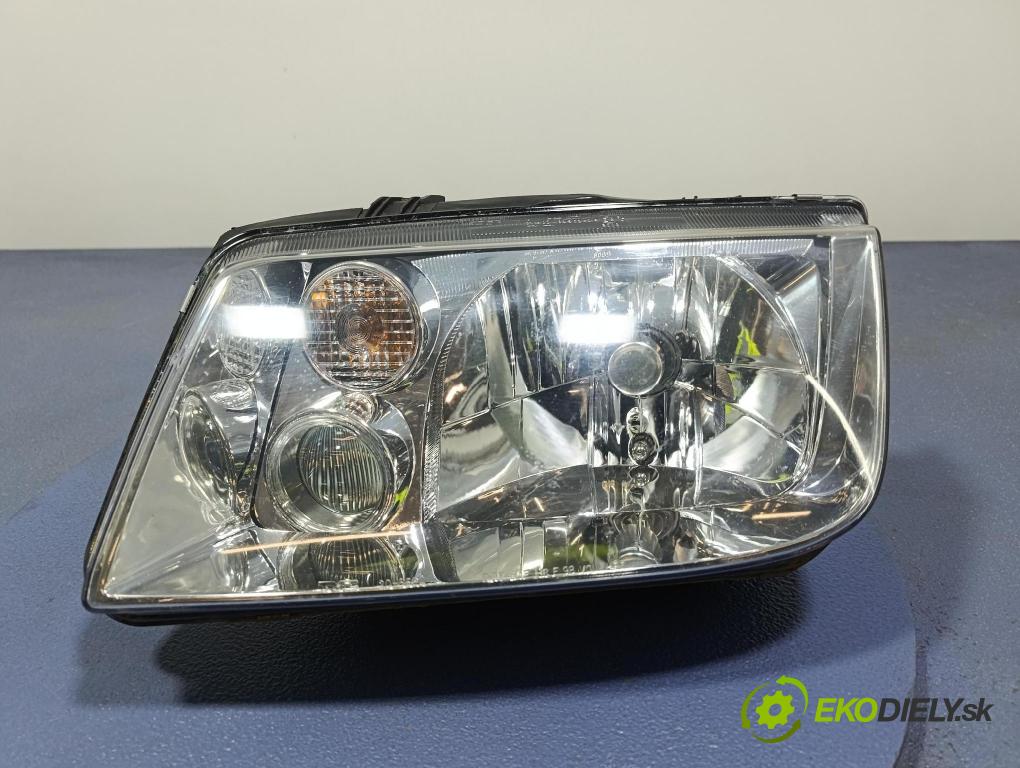 Vw Bora 2001 Reflektor: Vľavo: 20-5654