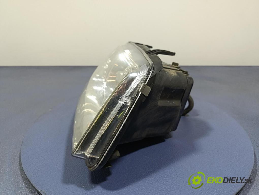 Vw Bora 2001 Reflektor: v pravo: 20-5653
