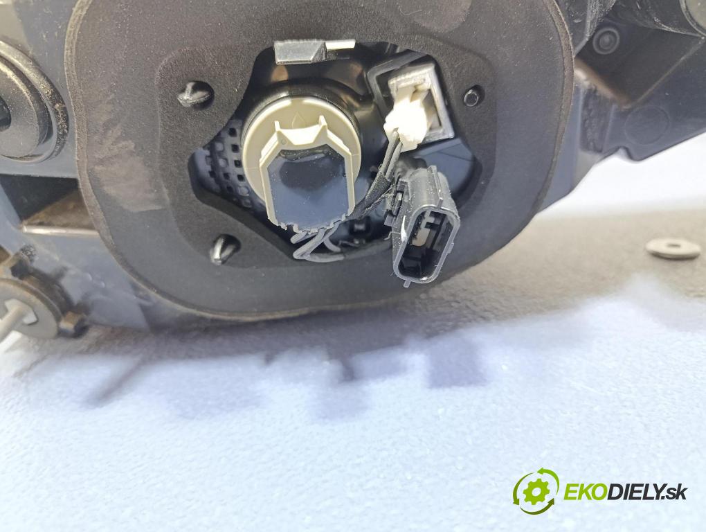 Renault Koleos 2019 svetlo / reflektor zad Prava: Vnútri: 265507618R