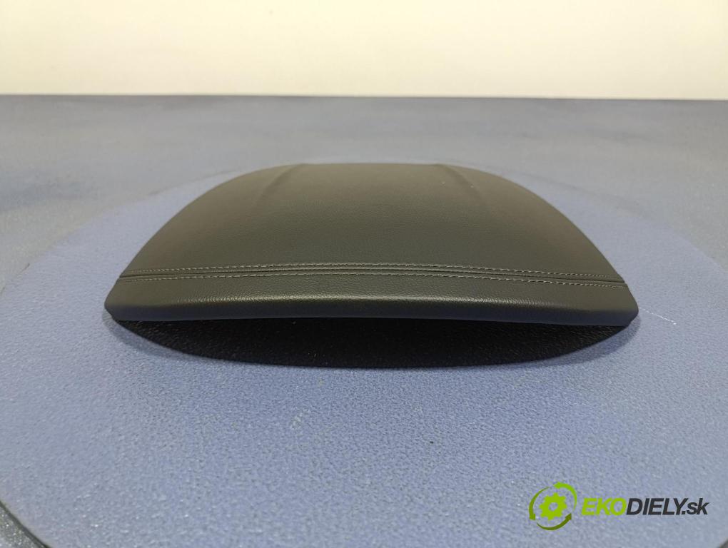 Renault Koleos 2019 kryt Plast: Interiéry: 682407627R