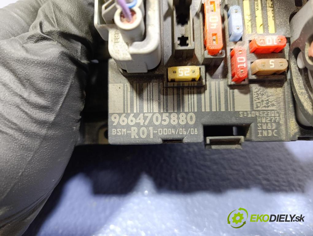 Citroen C4 picasso 2009 skrinka Poistky: 9664705880