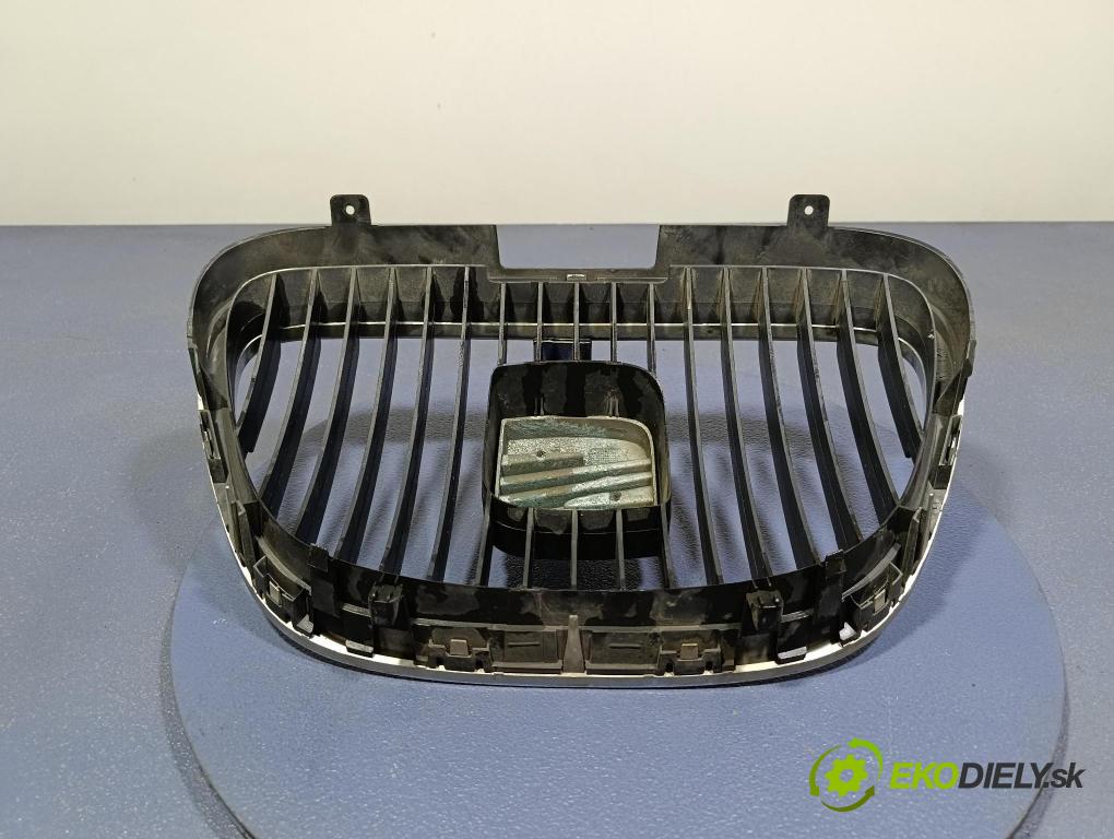 Seat Altea 2004 miežka / Gril: 5P0853654