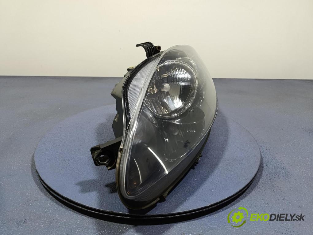 Seat Altea 2004 Reflektor: Vľavo: 445-1116L