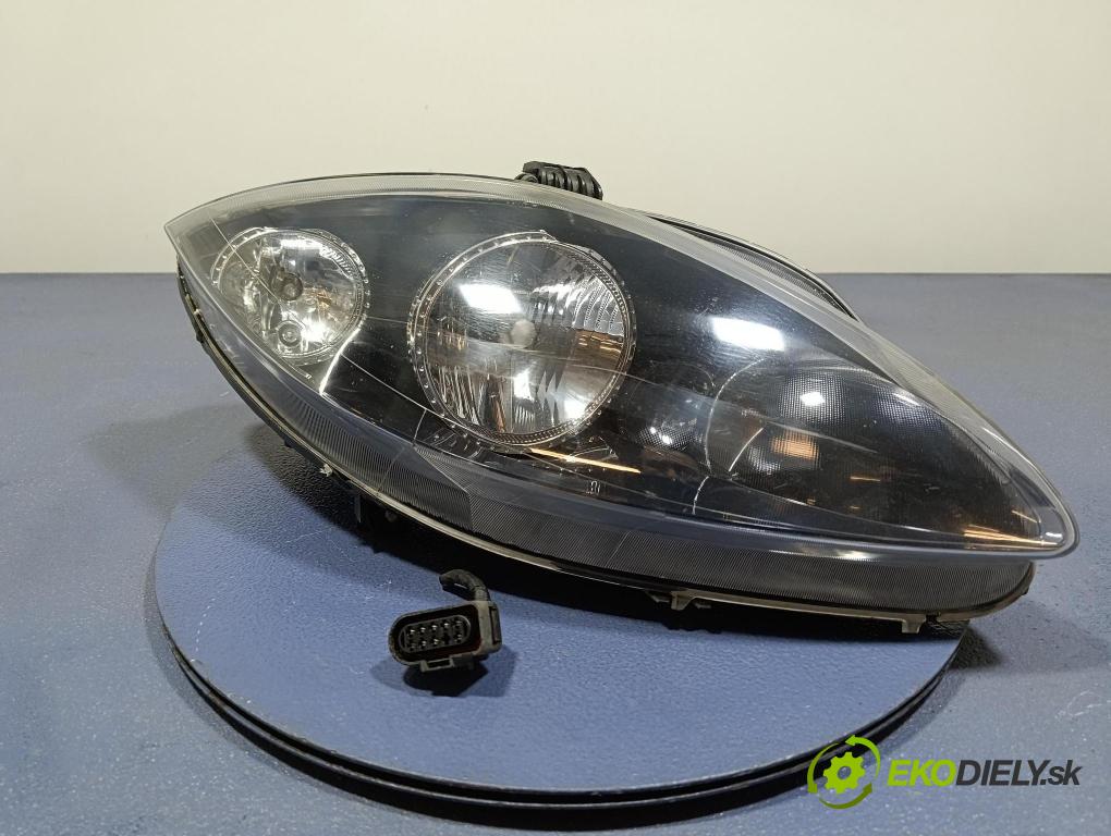 Seat Altea 2004 Reflektor: v pravo: 445-1116R