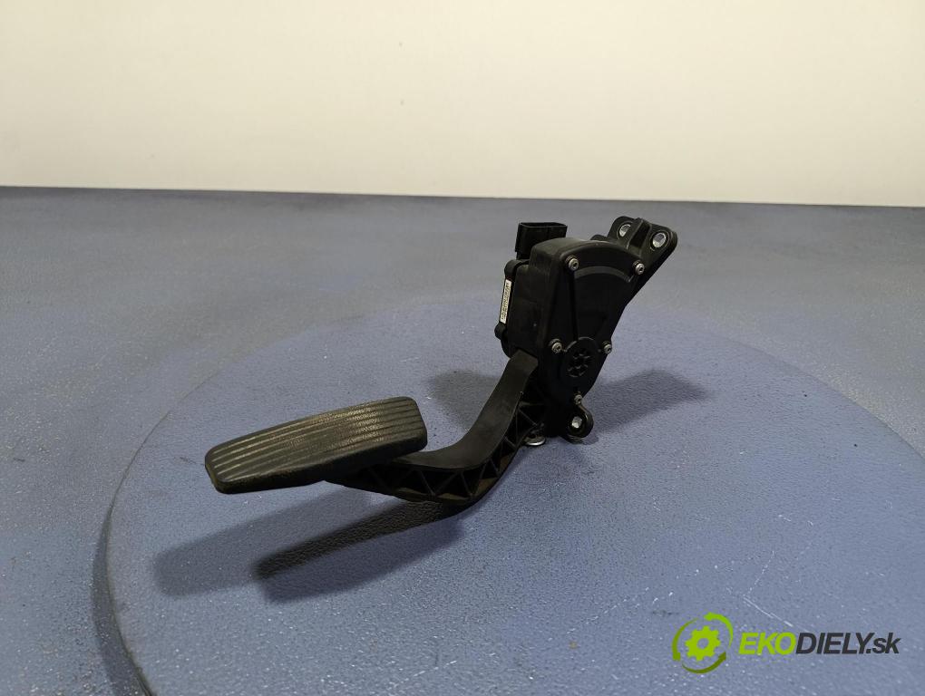 Kia Magentis 2009 pedal Plyn: 32726-2G300