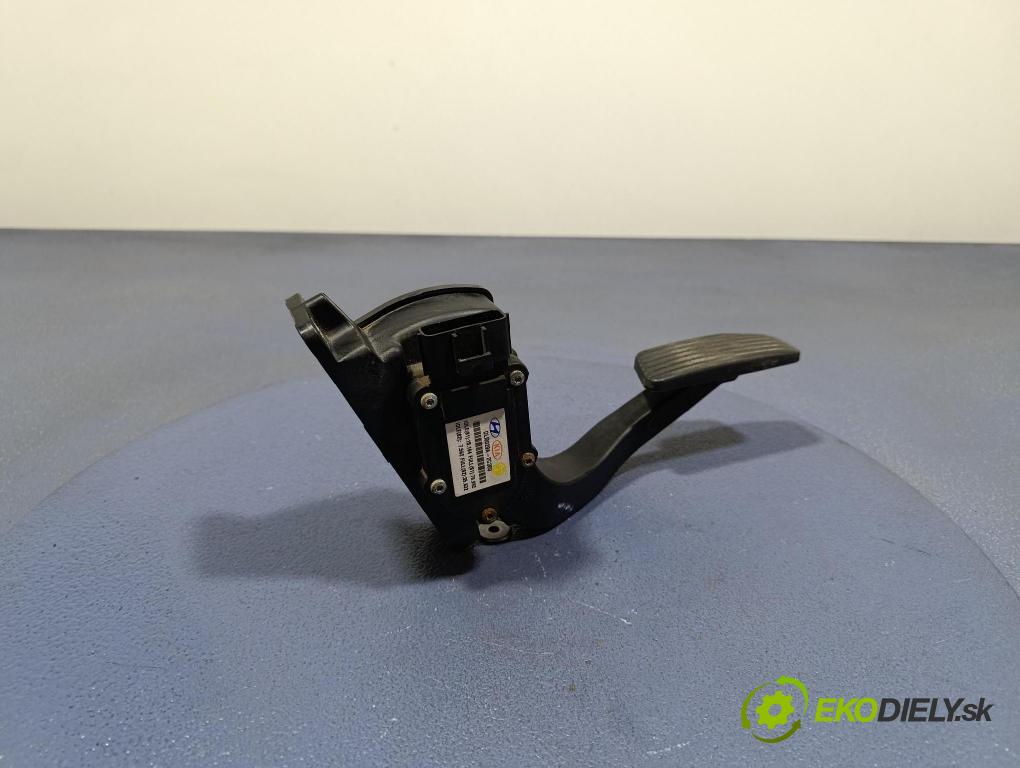 Kia Magentis 2009 pedal Plyn: 32726-2G300