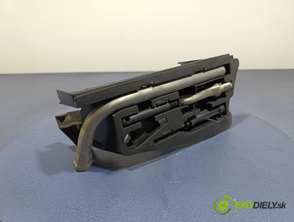 Audi A6 2006 uchyt Vlečenie: 4F5012111A