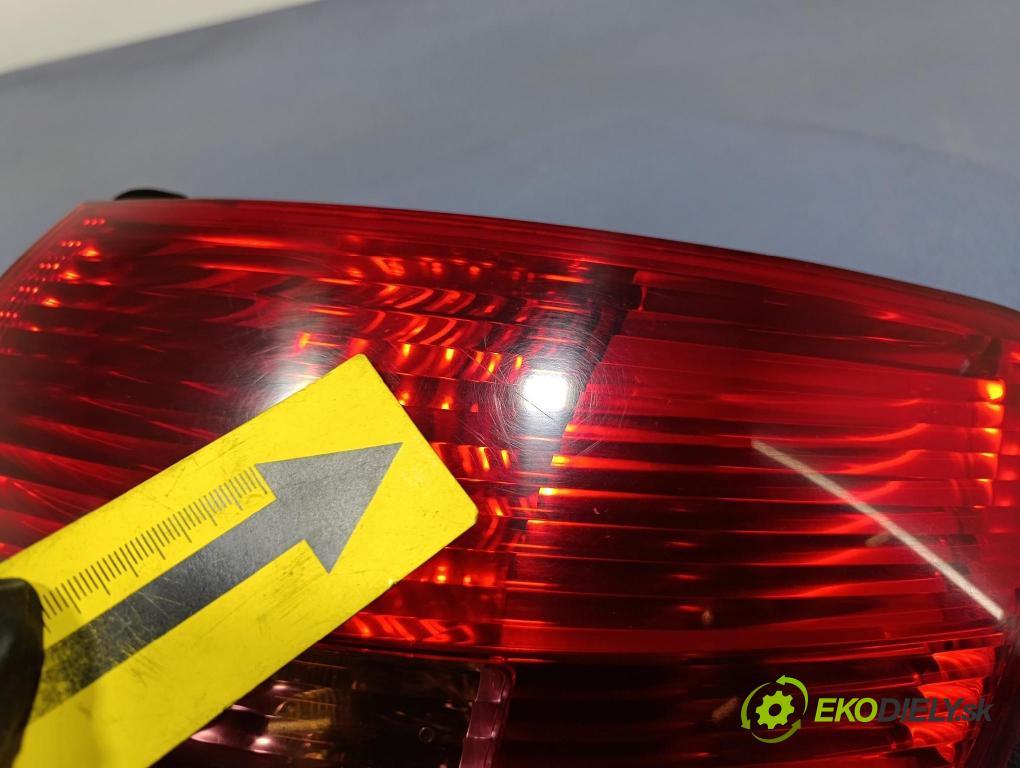 Audi A6 2006 svetlo / reflektor zad Prava: Vonkajsia: 89036920