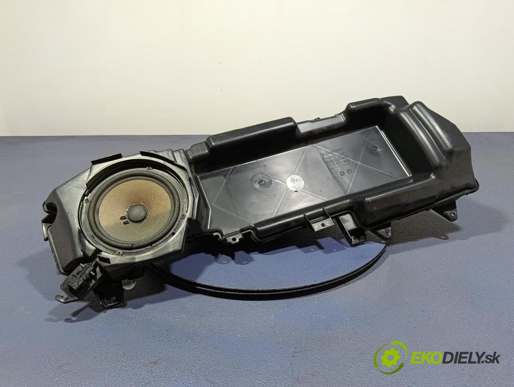 Audi A6 2006 Reproduktor / Subwoofer: 4F0035381B