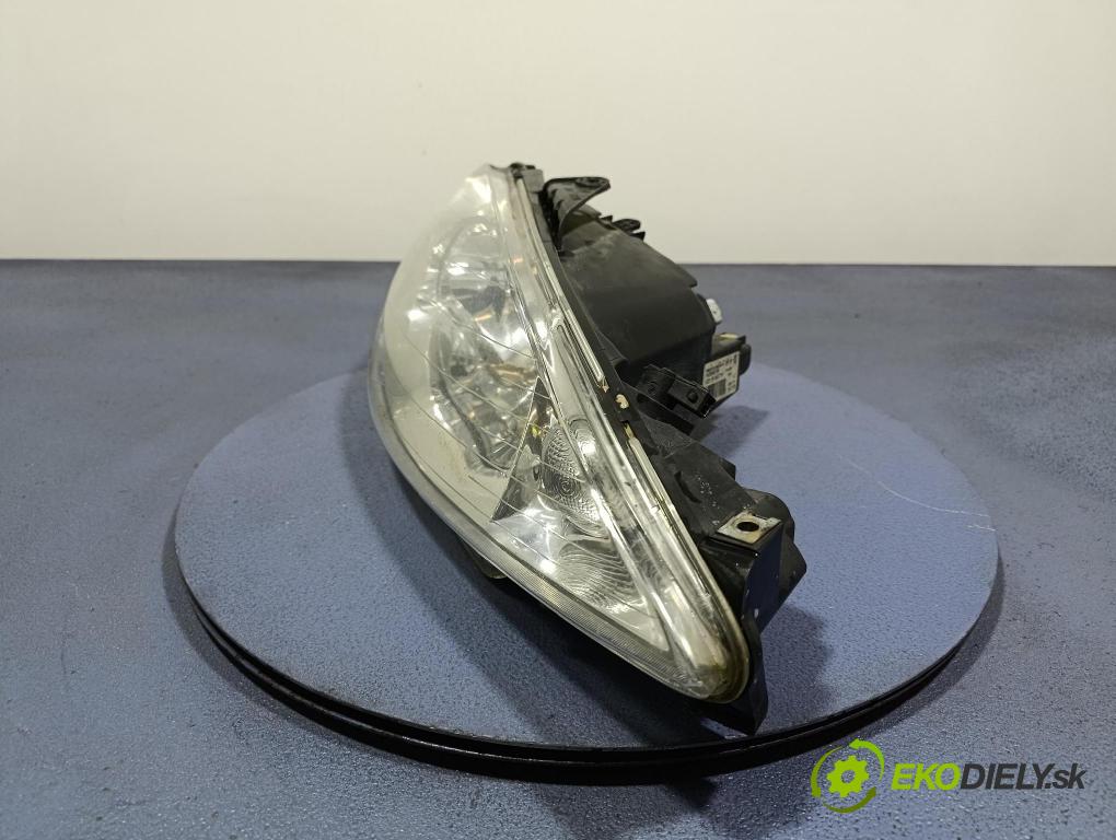 Peugeot 206 2005 Reflektor: v pravo: 9628666780