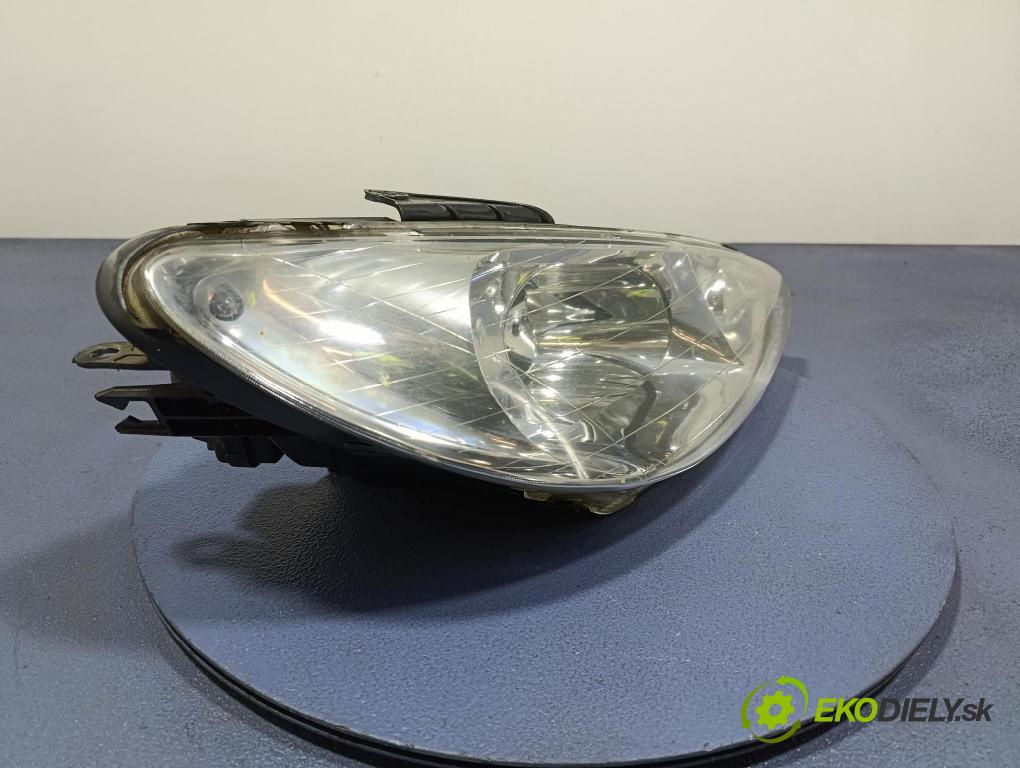 Peugeot 206 2005 Reflektor: v pravo: 9628666780