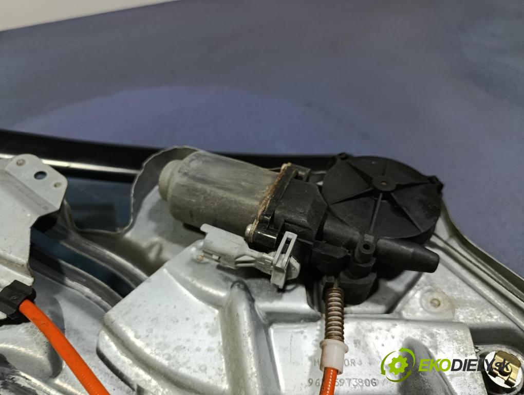 Peugeot 206 2005 mechanizmus okna Okná: zad Vľavo: 9636597380