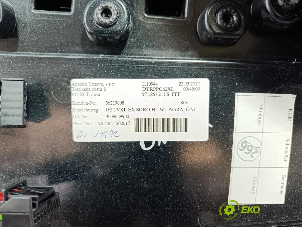 Porsche Panamera 0 Čalounictví: dvere zad ľavá 971867211S