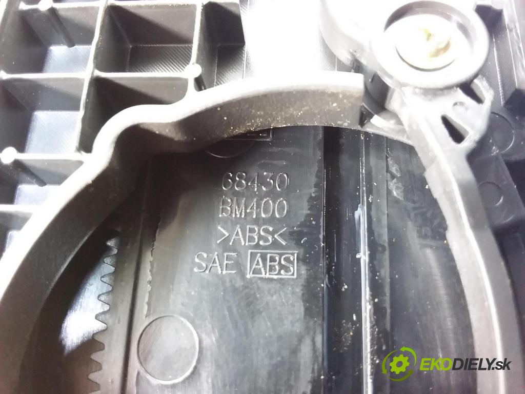 Nissan Almera 2005 kastlík 68430BM400
