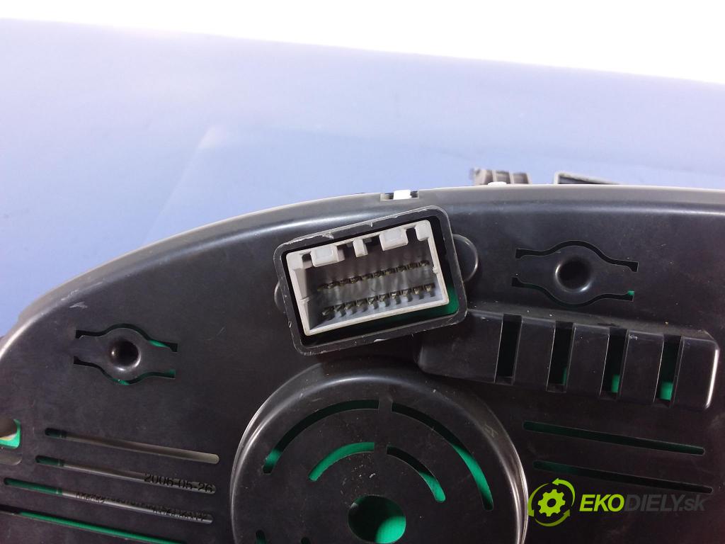 Kia Optima 2006 prístrojovka/ budíky