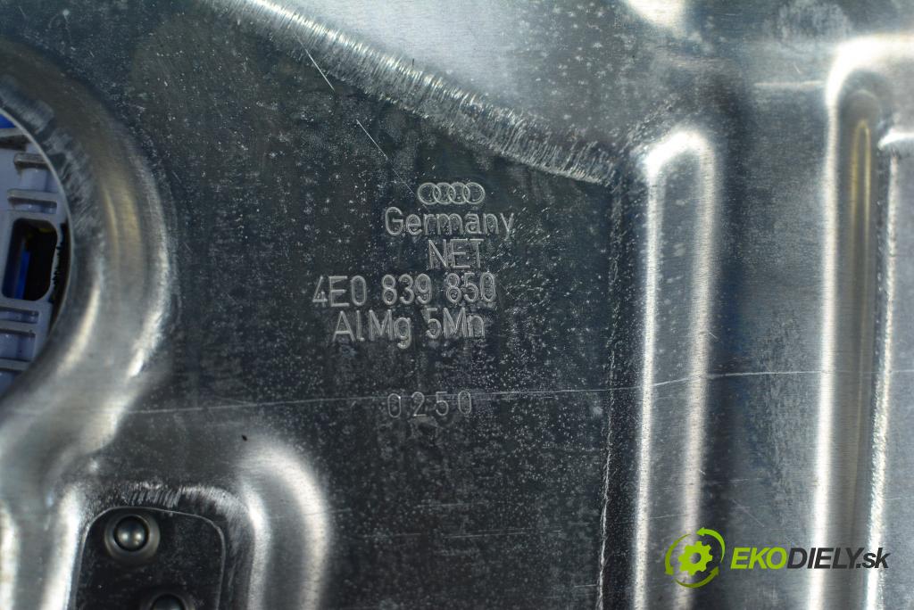 Audi A8 2005 mechanismus stahování Sklenka: Zad: v pravo: 4E0910802C